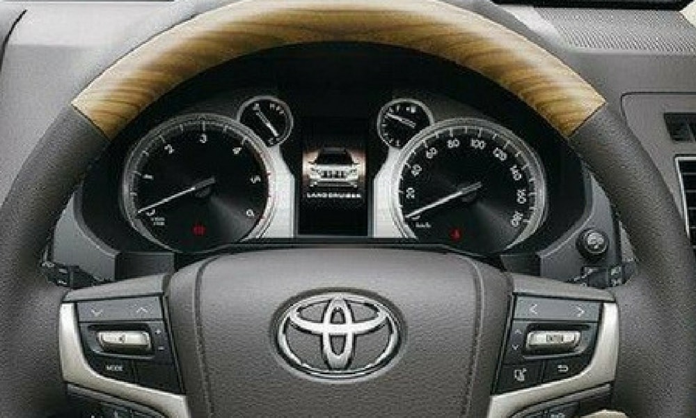 2018 Yeni Toyota Land Cruiser Prado Arazilerin Cilgin Suv U Frankfurt Fuari Nda Tft Gosterge Ekran Paneli