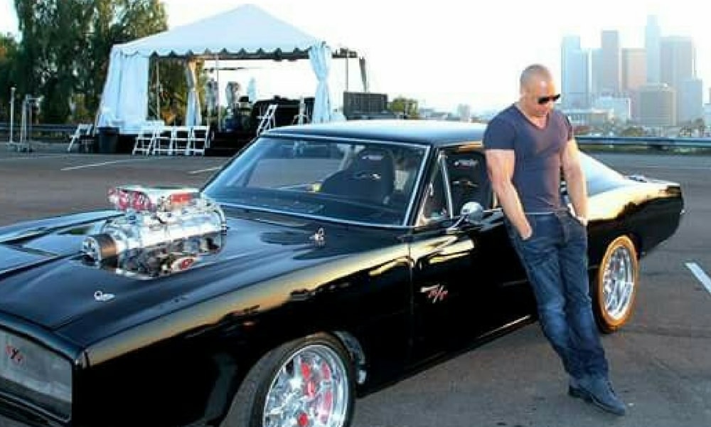 Aksiyon Filmlerinin Yildizi Vin Diesel In Pahali Araba Koleksiyonu Challenger Gorunum