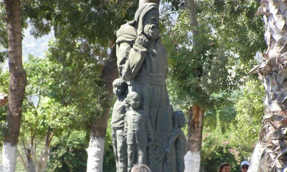 Aziz Nikolaos Anıt Müzesi’nin zemin katında bulunan hiç bozulmamış tapınak bulundu