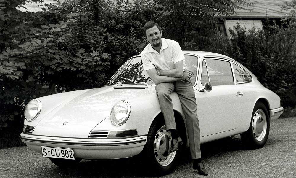 Ferdinand Porsche tarafından Stuttgart’ta kurulmuştur