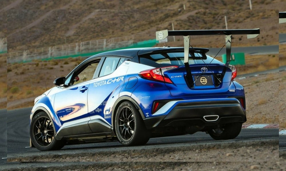 toyota-c-hr-r-tuned-600-beygirle-akla-za