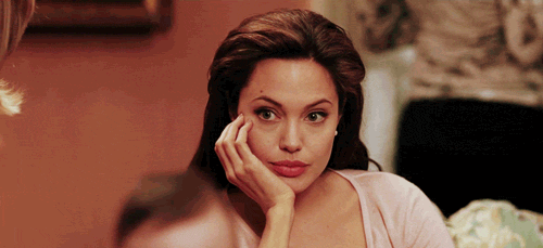 Angelina Jolie Yerine Ölü Gelin'e Benzedi