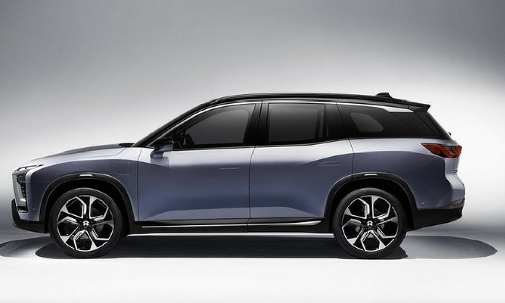 Tesla Model X Rakibi Nio ES8 Profil