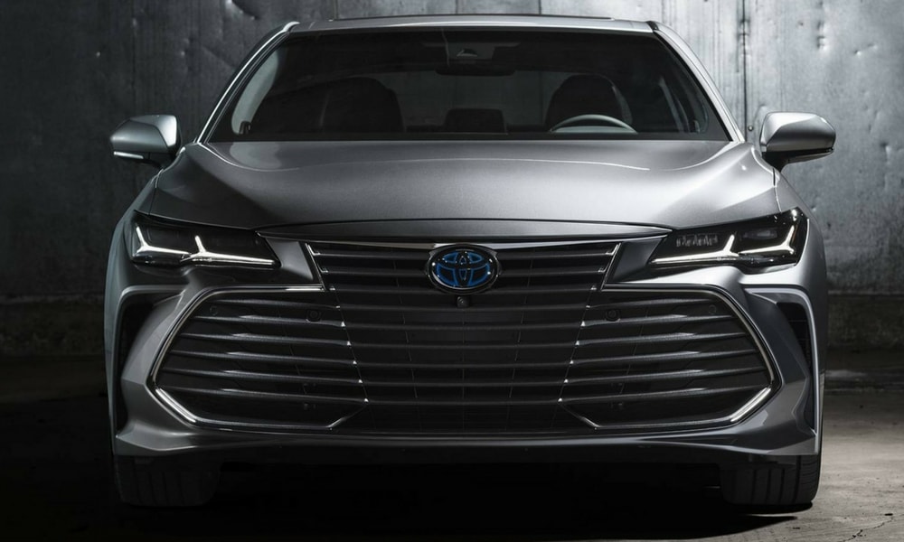 2018 Yeni Toyota Avalon Ön Görünümü