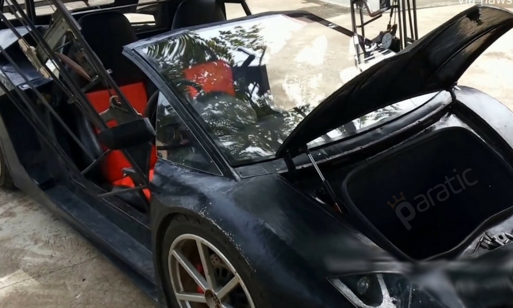 Replika Lamborghini Aventador Kaput