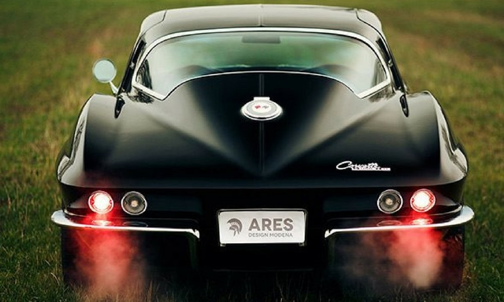 Ares In Yeni Yildizi 1963 Chevrolet Corvette Arka Gorunum
