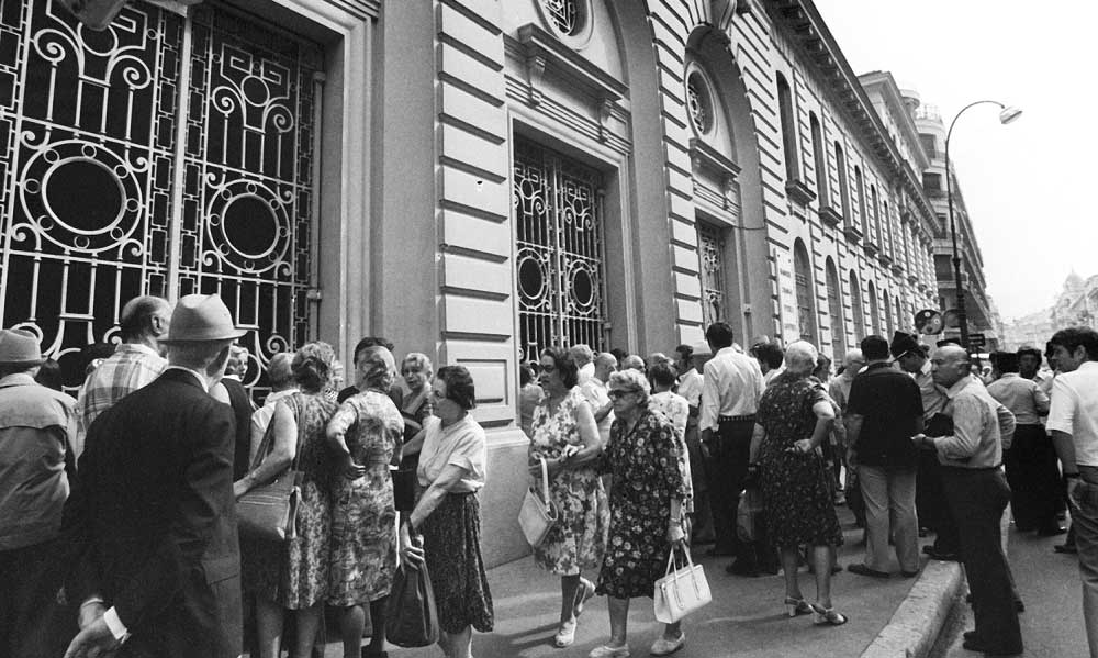 Banka Soygununda Milyonlar Çalındı Banka Soygununda Milyonlar Çalındı