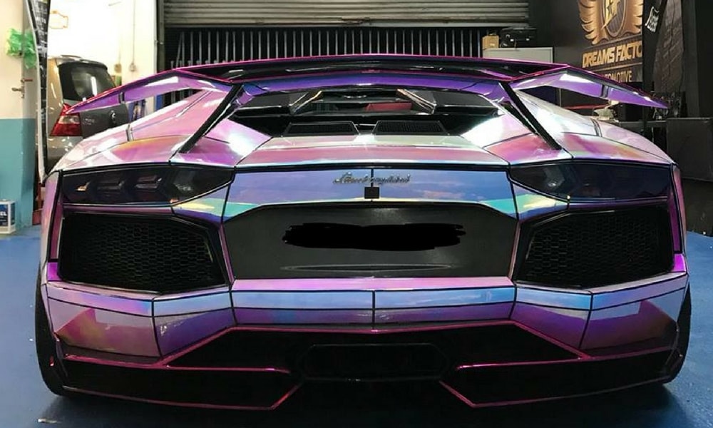 Dreams Factory Nin Lamborghini Aventador Sv Si Hologram Wrap Giydirilmesiyle Sira Disi Gozukuyor Arka Gorunum