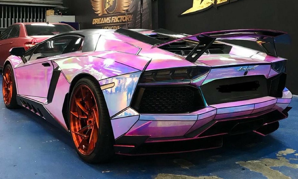 Dreams Factory Nin Lamborghini Aventador Sv Si Hologram Wrap Giydirilmesiyle Sira Disi Gozukuyor Arka Kanat
