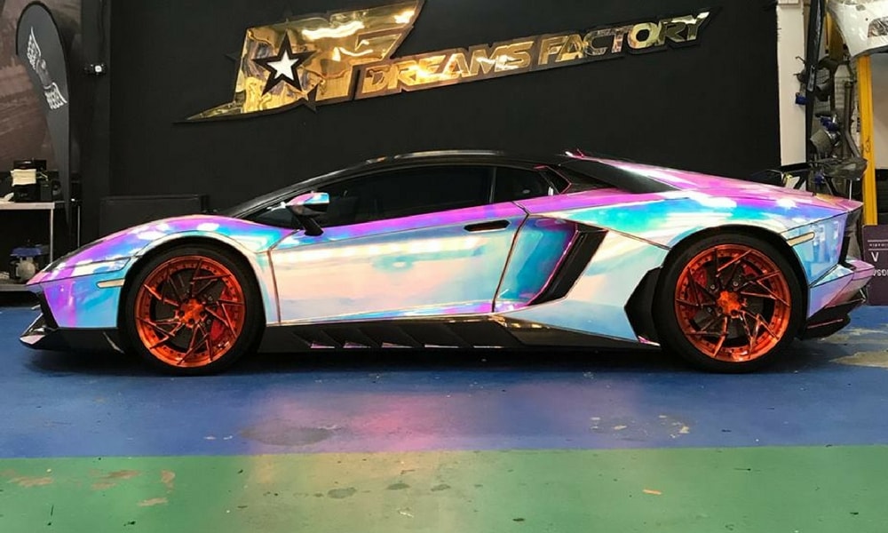 Dreams Factory Nin Lamborghini Aventador Sv Si Hologram Wrap Giydirilmesiyle Sira Disi Gozukuyor Profil