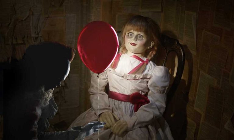Annabelle 3, Unutulmaz Korku Filmi “O”nun Senaristinin Yönetmenliğiyle Geliyor!