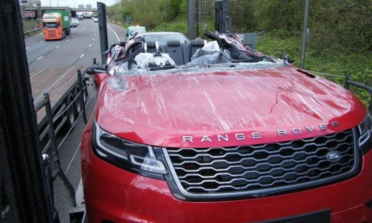 Land Rover’a Fikir Olabilecek Velar SUV Kazası!