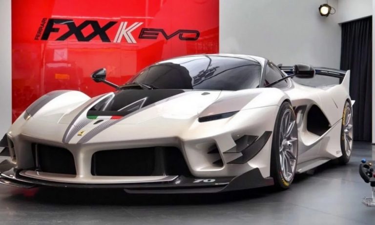 Yalnızca Elit Müşterilerin Sahip Olabileceği “Ferrari FXX-K Evo”lardan Biri Satışta!