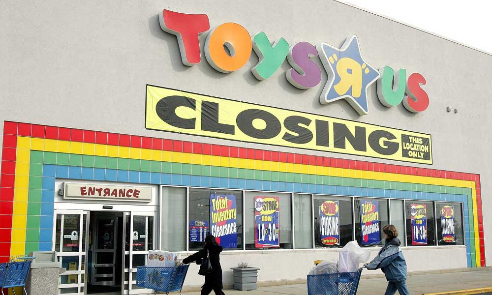 Toys R Us ABD'deki Tüm Mağazalarını Kapattı