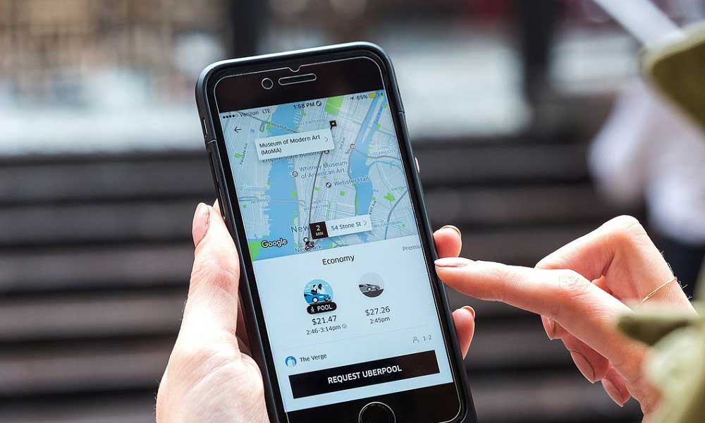 Londralı Taksi Sürücüleri Uber'e Karşı Birleşti 