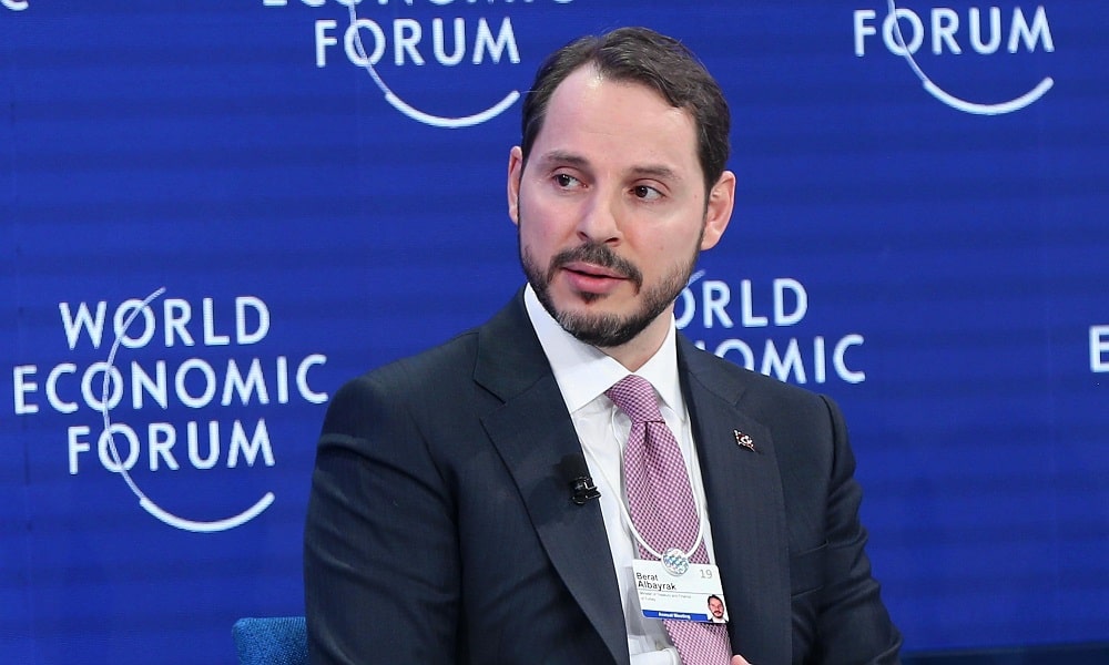 Davos’ta Konuşan Bakan Albayrak Etkin Bir Hazinecilik Ortaya Koyacaklarını Söyledi