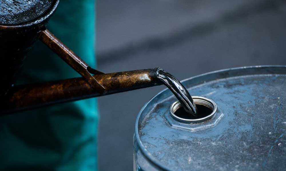 JP Morgan Scott Darling Petrol 2019 Tahmini