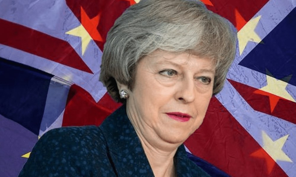 Theresa May İki Cephede Savaşta