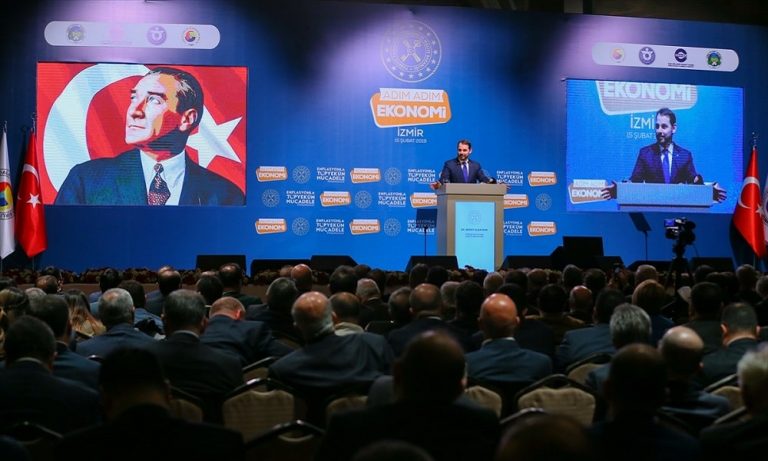 Hazine Bakanı Albayrak İş Dünyası için Faizlerin Daha Çok Düşmesi Gerektiğini Söyledi
