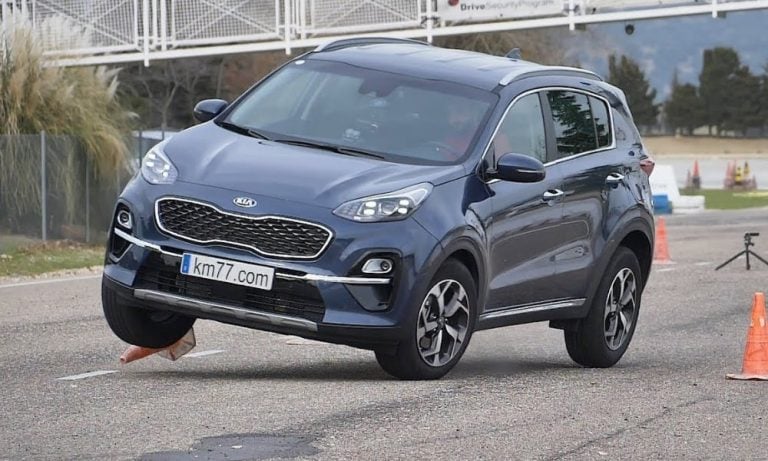 Yeni Kia Sportage’in 4×2 ve 4×4 Geyik Testi!