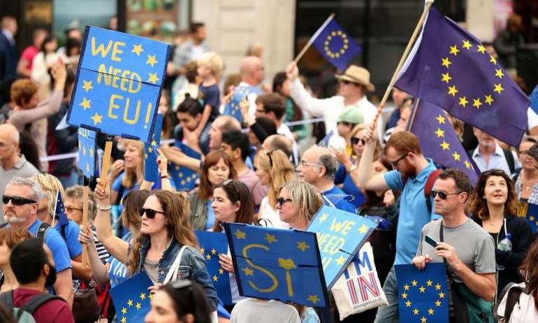 Brexit’i İptal Etme Dilekçesi Bir Gecede 1 Milyona Yakın İmzalandı