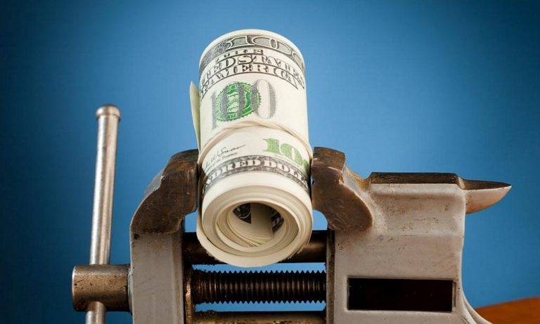 Dolar Merkez Sonrası 5,44’ü Aşarken Ekonomistler Faiz Kararını Yorumladı