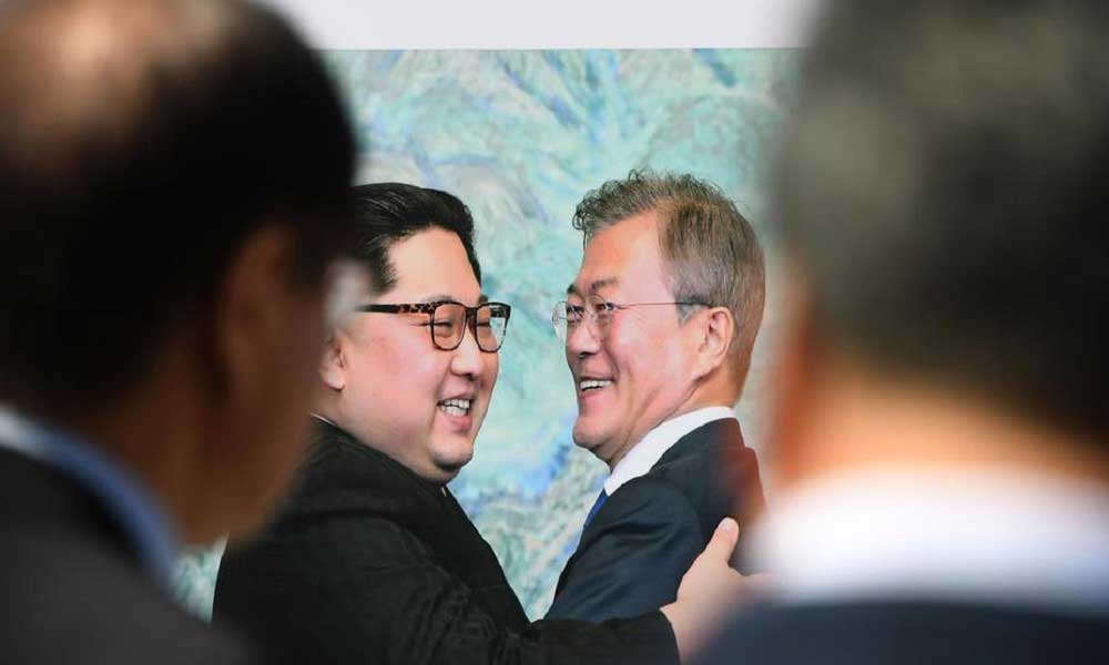 Moon Siyasi Desteği Artırmak İçin Kuzey Kore İlişkileri Güven Bağladı 
