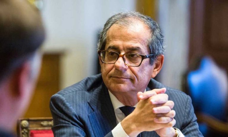 İtalya Maliye Bakanı: Roma’nın En Büyük Sorunu Yatırımcı Güveni