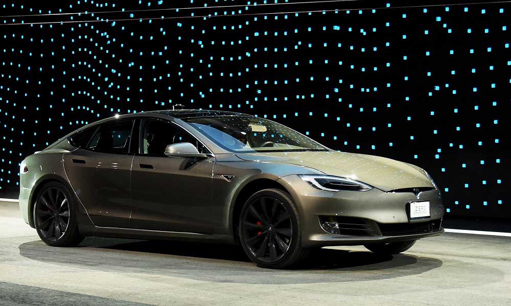 Tesla Dördüncü Çeyrek Günlük 1000 Araç