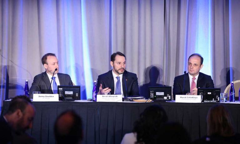 Bakan Albayrak Washington’daki Özel Toplantıda Yatırımcıları İkna Edemedi