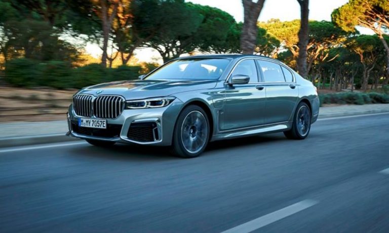 BMW, V12 Motoru Hakkındaki Son Kararını Söyledi!