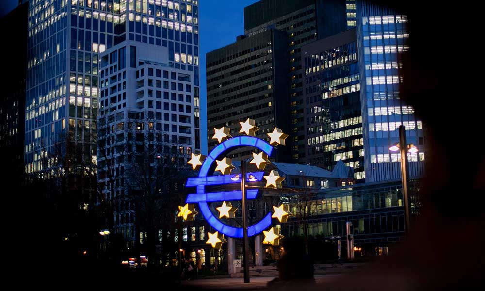 ECB Eleştirilere Rağmen Sıfır Faiz Uyguluyor