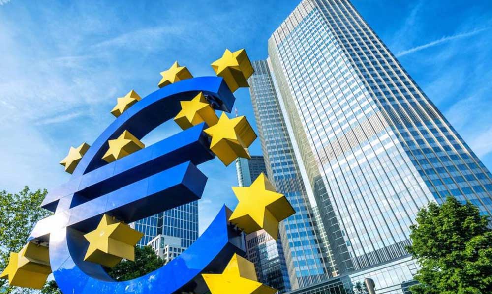 Avrupa Komisyonu İtalya 2019 Yüzde 0.1 Büyüyecek 