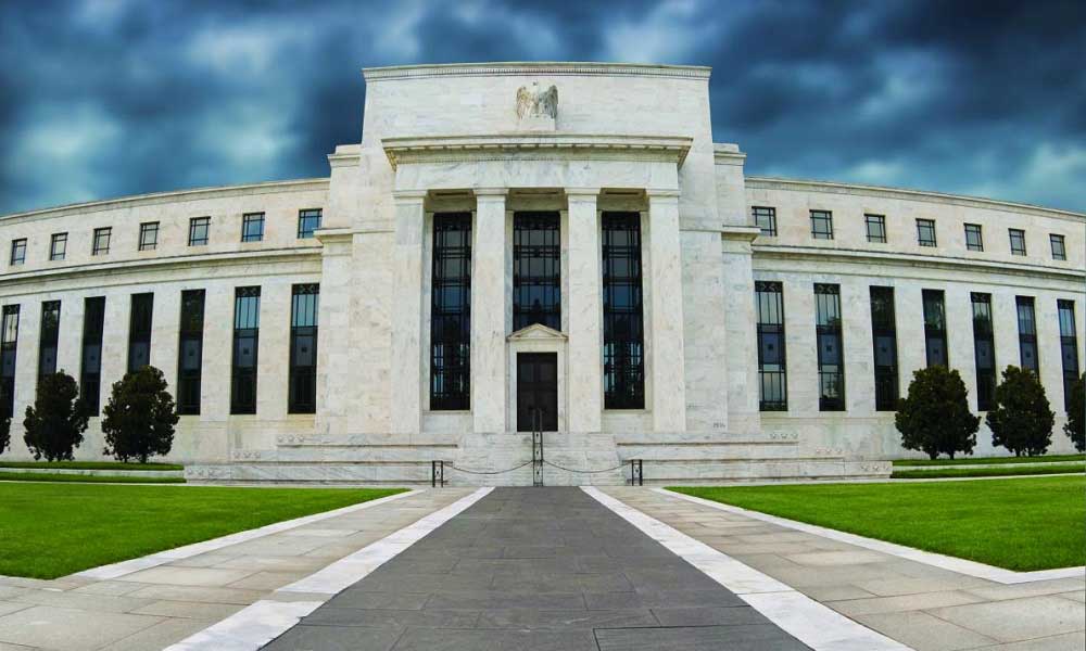 FED İki Yönde de Hareket Etmeye Hazır Değil