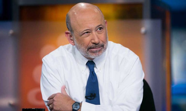 Goldman Sachs’ın Eski Lideri Lloyd Blankfein, Trump’ın Tarifelerini Savundu!