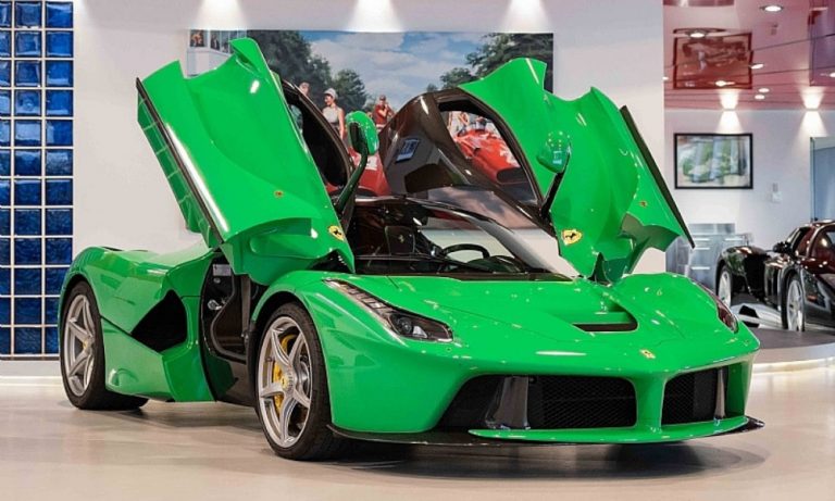 Ünlü Bir Şarkıcı 2014 “Kermit Yeşili” Ferrari LaFerrari’sini Satıyor!