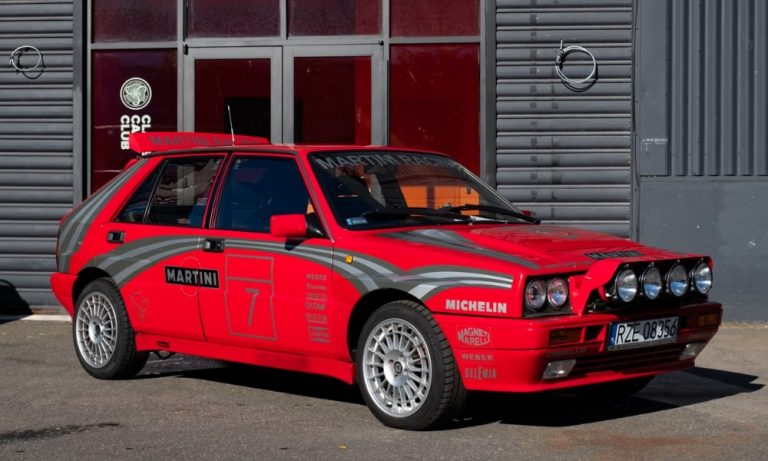 80’lerin Rallicisi Gibi Hissetmek İsteyenlere Satılık Turbo Lancia Delta!