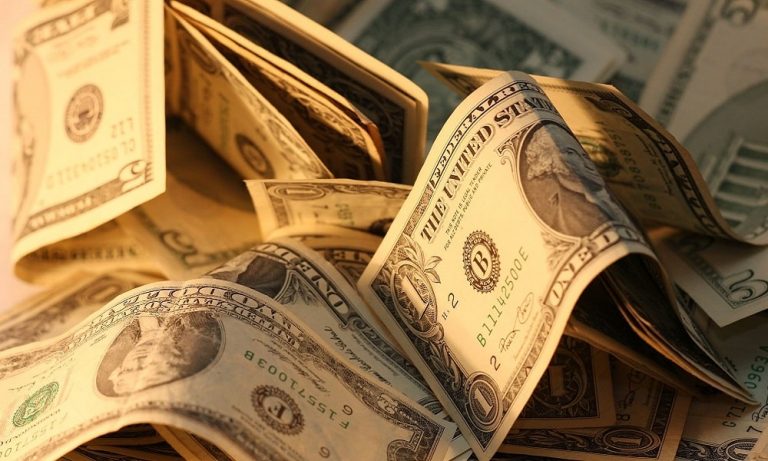 Dolar MB’nin Swap Faizini %24’e Düşürmesinin Ardından 6,09 Liraya Yükseldi
