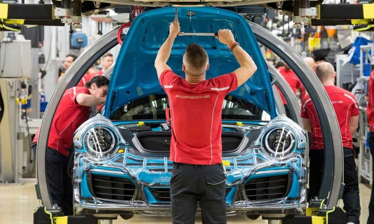 Trump Tarife Açıklarsa Alman Otomobil Sektörü Yüzde 12’ye Kadar Düşebilir