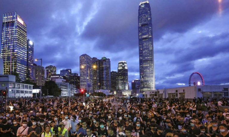 Hong Kong Protestoları Henüz Singapur’a Büyük Bir Para Hareketine Yol Açmadı