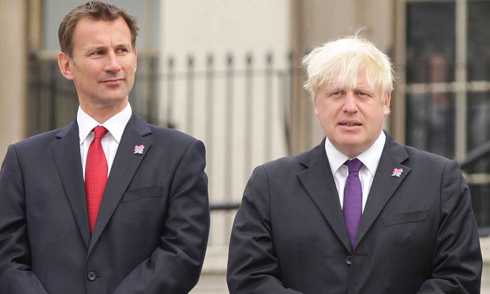 Hunt ve Johnson Karşı Karşıya