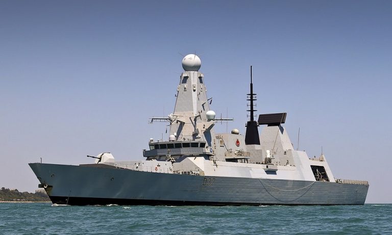 İran ile Gerilimi Süren İngiltere’nin Yeni Savaş Gemisi HMS Duncan Körfezde!