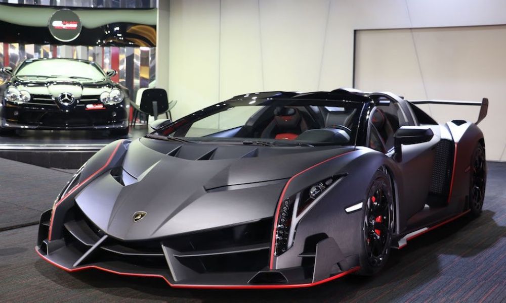 4.5 Milyon Dolar Satılık Lamborghini Veneno Roadster Karbon Fiber