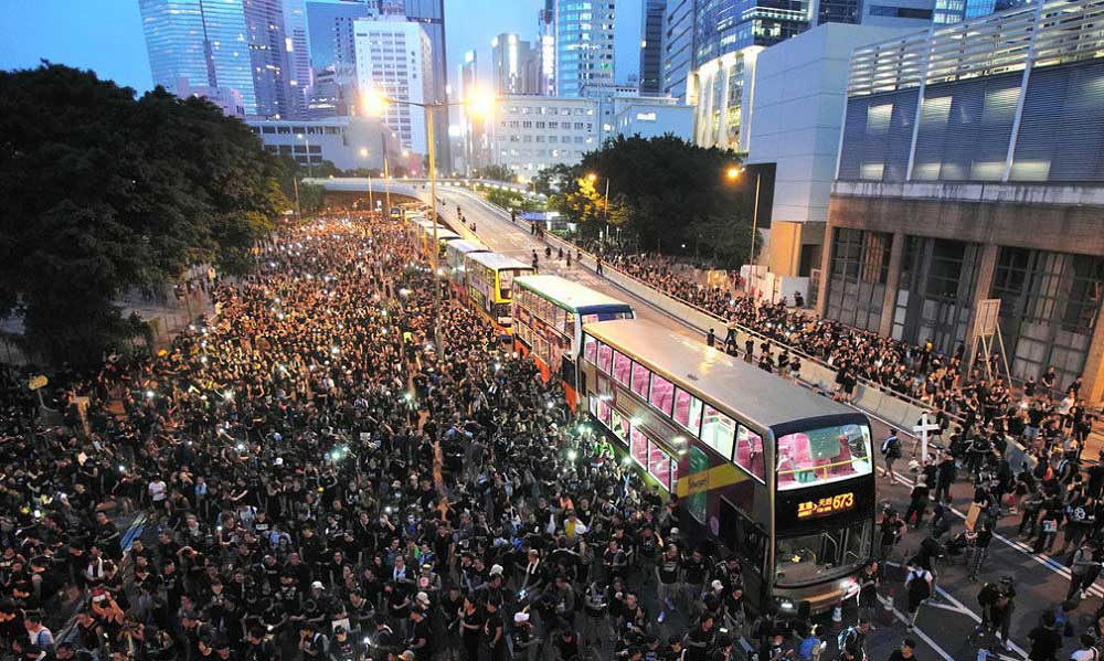 Singapur Hong Kong’a Büyük Fon Akımı Gerçekleşmedi 