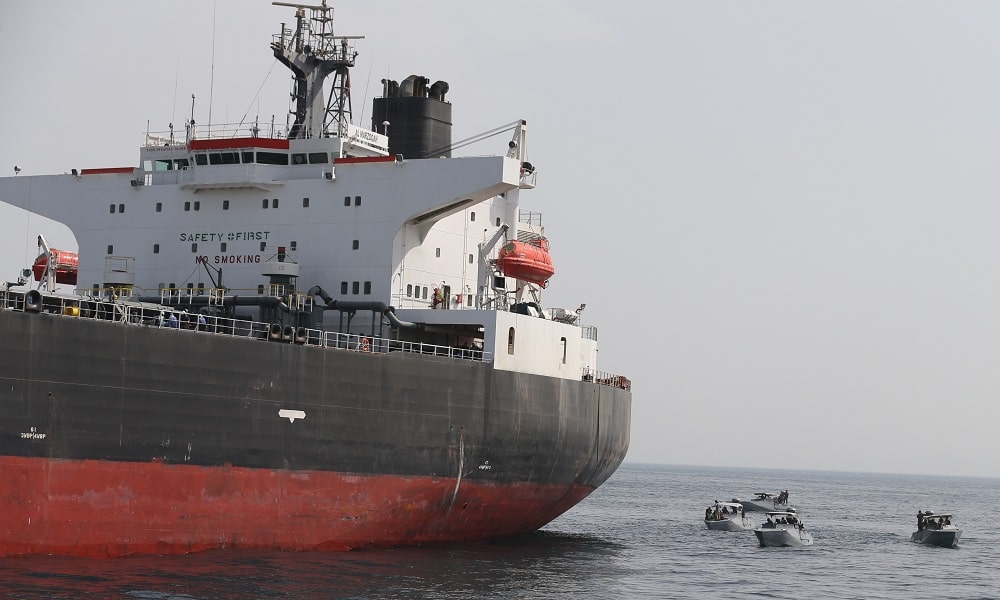 Tankerlerden Biri İngiltere Diğeri Liberya Bandıralı