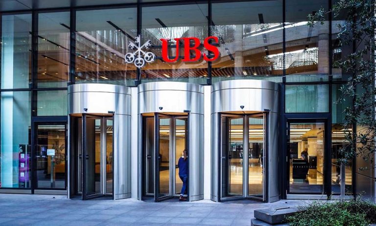 UBS 9 Yılın En İyi 2. Çeyrek Sonuçlarını Bildirirken, Uyarılarda Bulundu