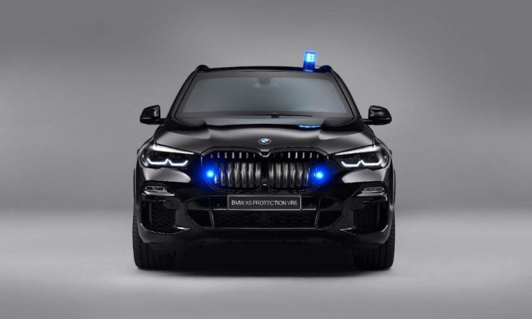 BMW, 15 Kg TNT’ye Dayanan Zırhlı X5 ile En Karanlık X6 Coupe’yi Gösterdi!