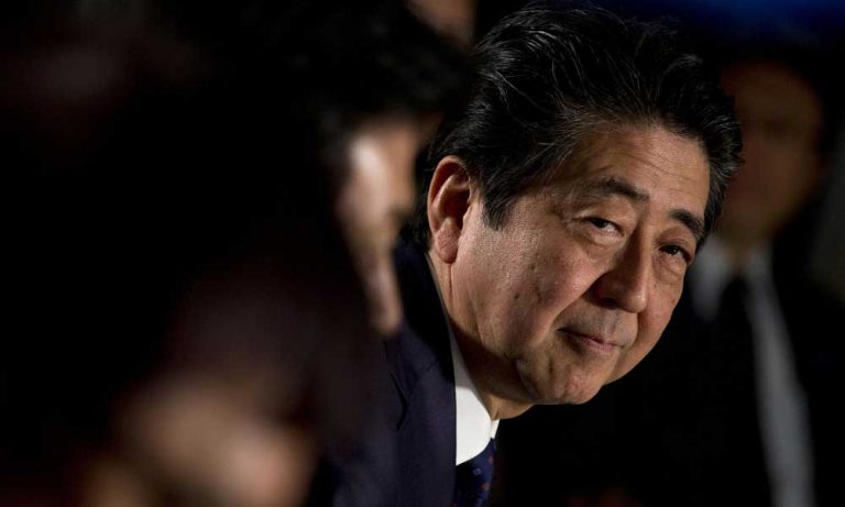 Japon Şirketler, Abe’nin Güney Kore’ye Karşı Sert Ticaret Duruşunu Destekledi