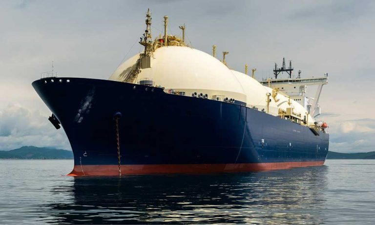 Katar Dünyanın En Büyük LNG Üreticisi Konumunu Avustralya’ya Kaptırabilir