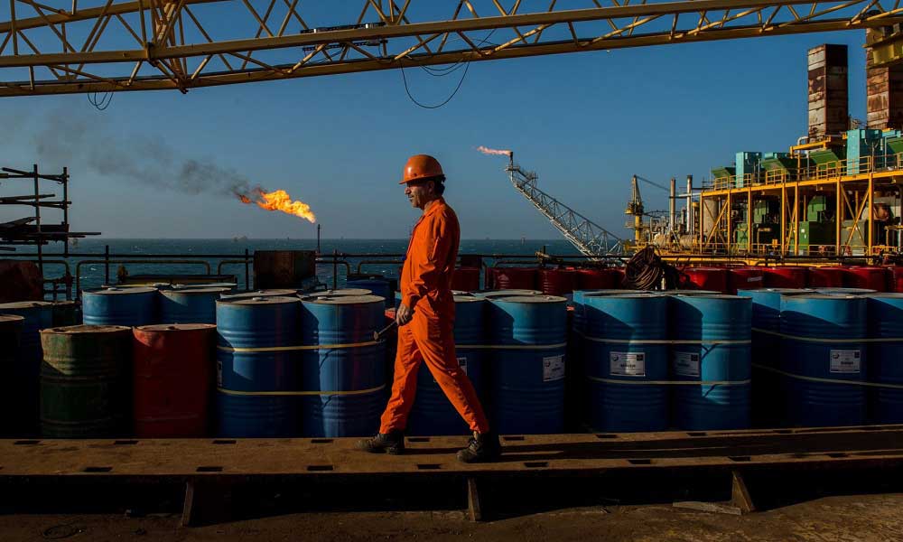 Petrol Fiyatları Düşüşe Devam Ediyor